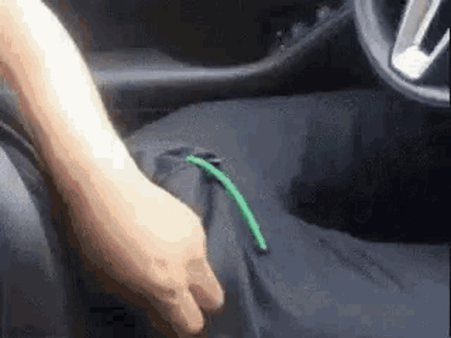 1759416998506.gif