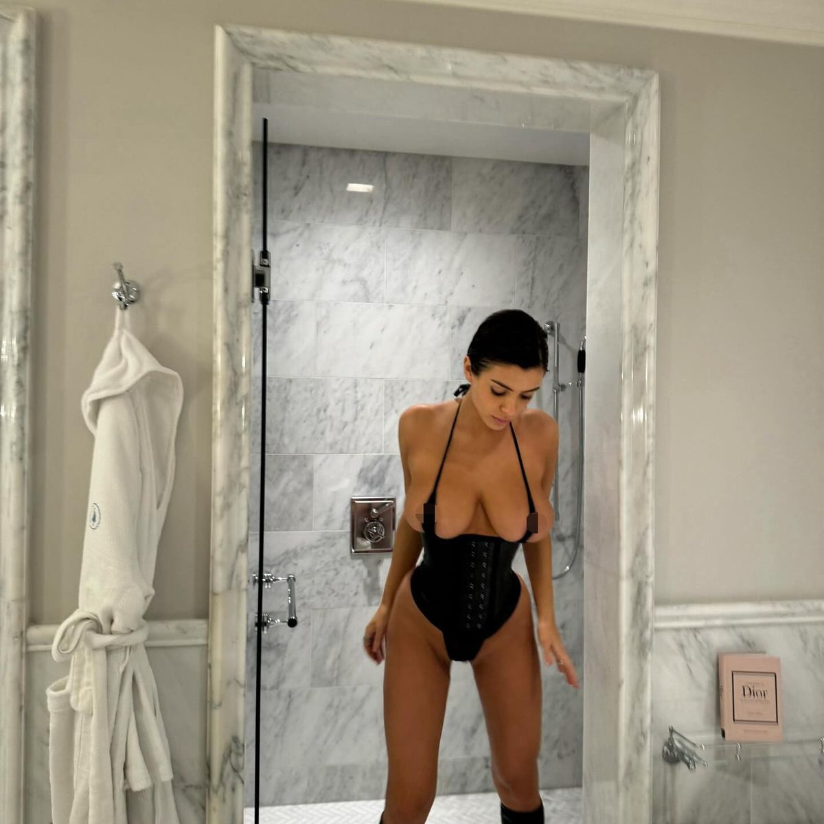 1_Kanye-Wests-wife-Bianca-Censori-poses-in-nearly-nude-snaps-as-he-declares-no-pants.jpg