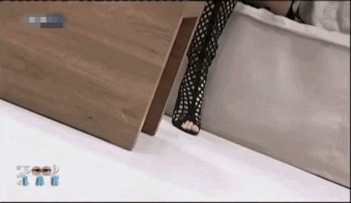 6f763394a5a49.gif