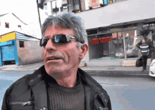 737.gif