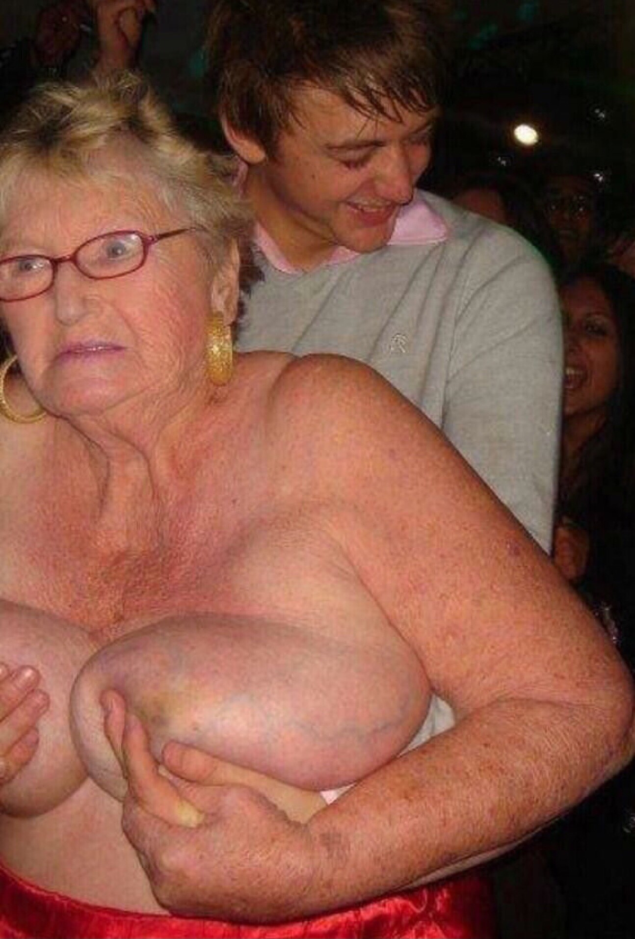 Granny boob pics