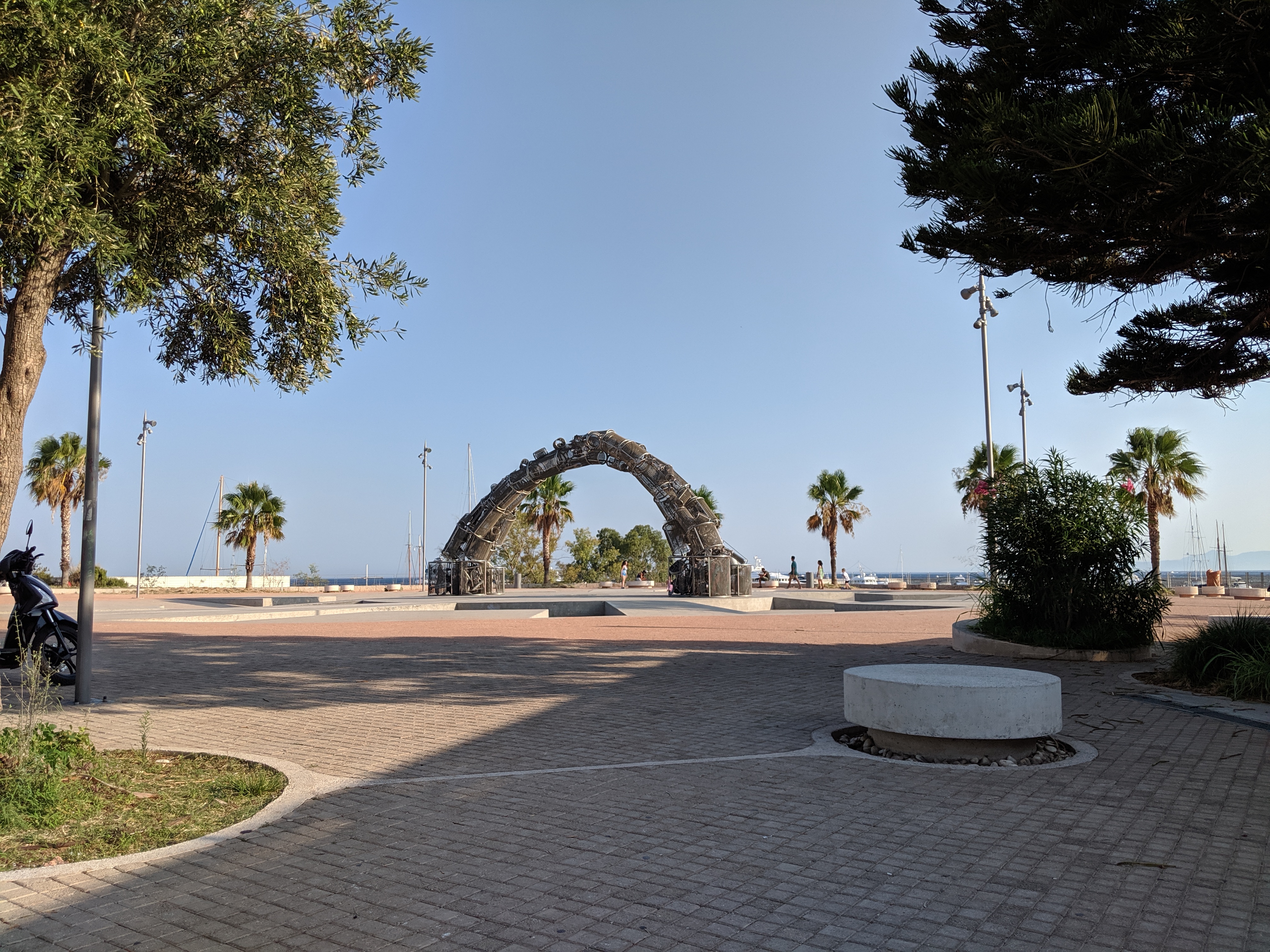 Alexandra's_Square.jpg