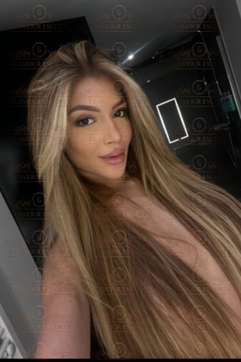 Penelope (GlamourEscorts)  escort @ bourdela.com