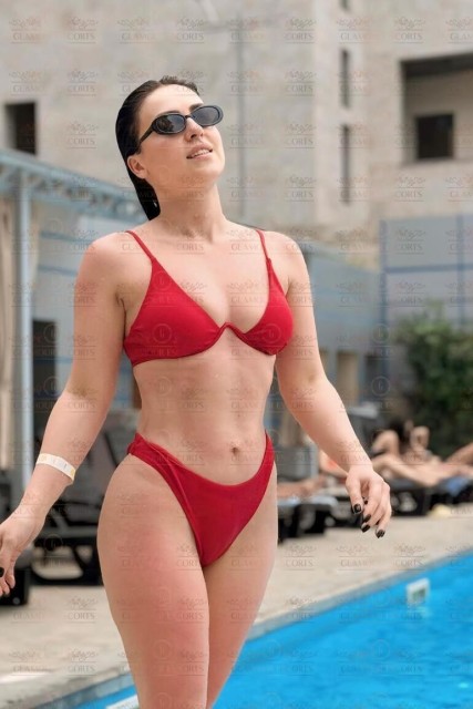 Emmy2 (GlamourEscorts)  escort